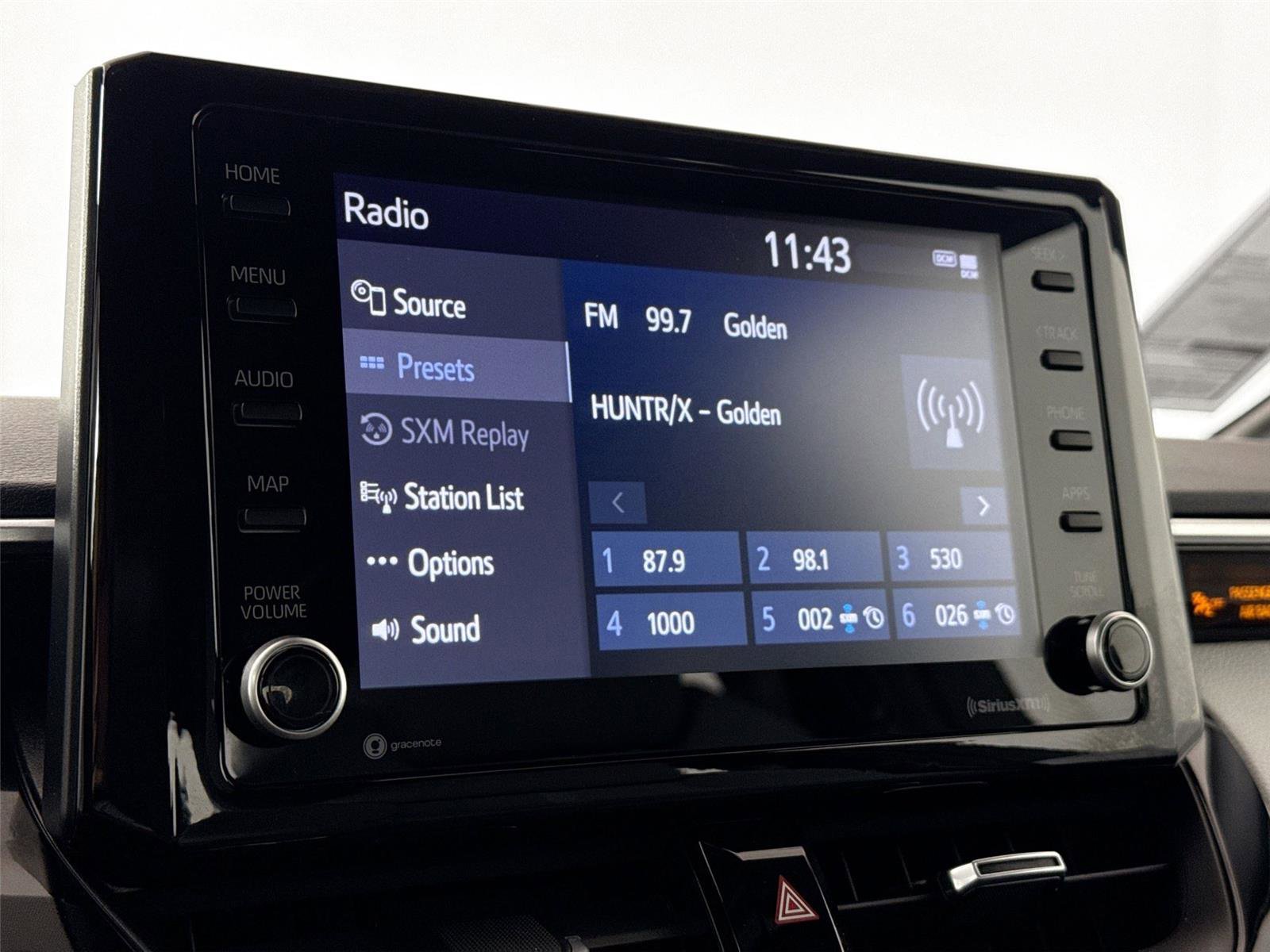 Certified 2022 Toyota Corolla SE w/ Carpet Mat Package (TMS) image 21