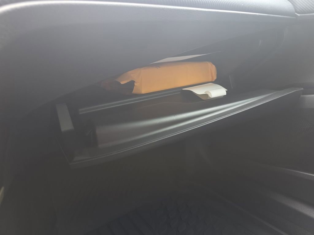 Used 2025 Toyota Camry SE w/ Convenience Package FWD image 30