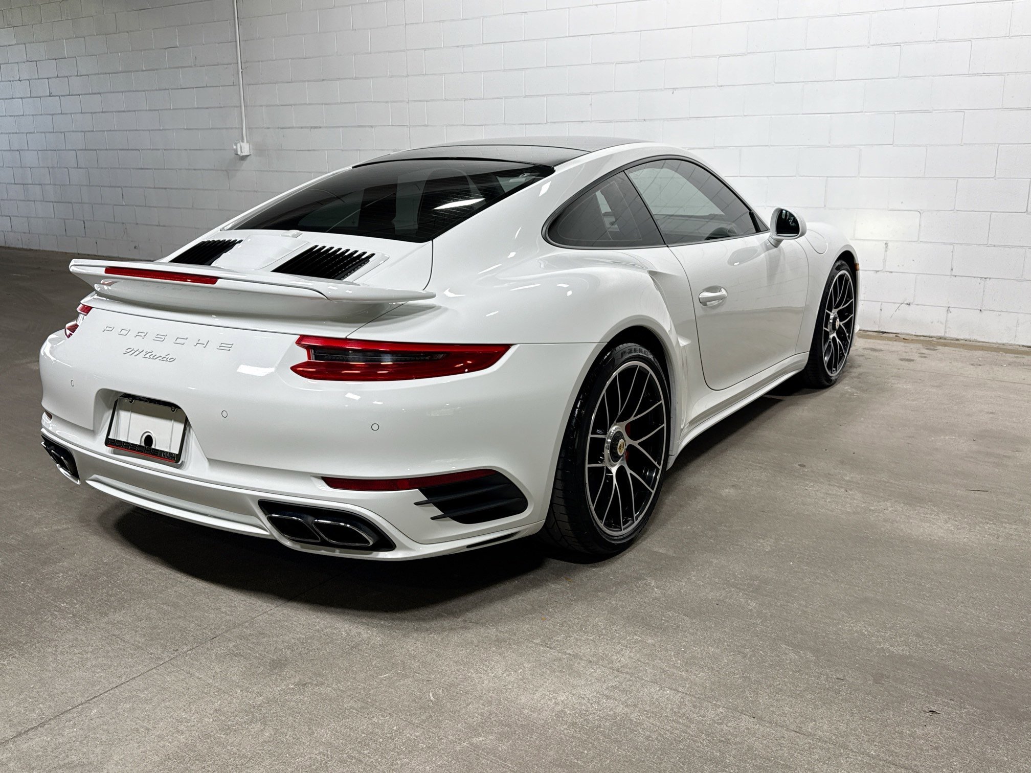 Certified 2017 Porsche 911 Turbo image 7