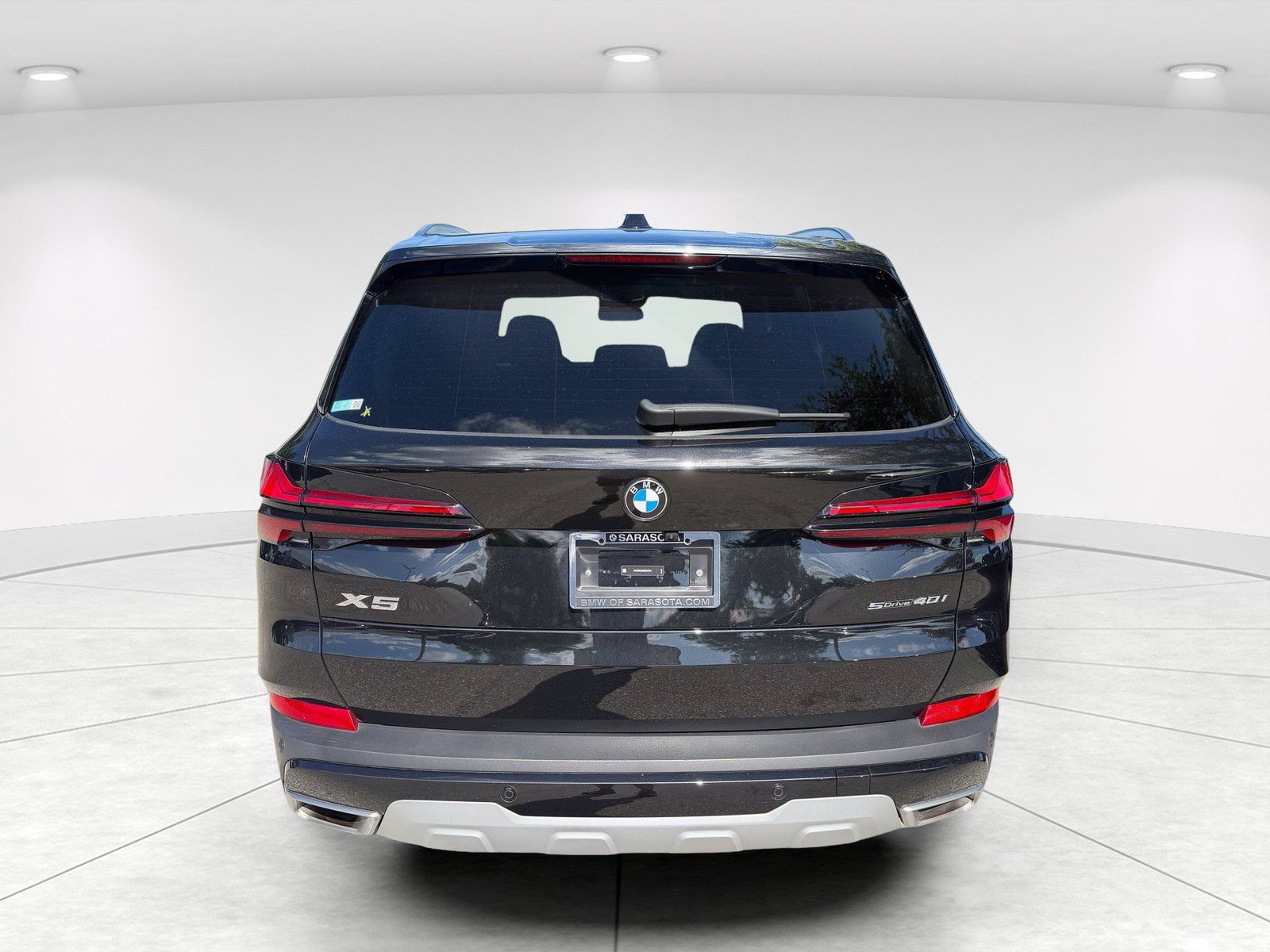 Certified 2025 BMW X5 sDrive40i w/ Climate Comfort Package RWD image 5