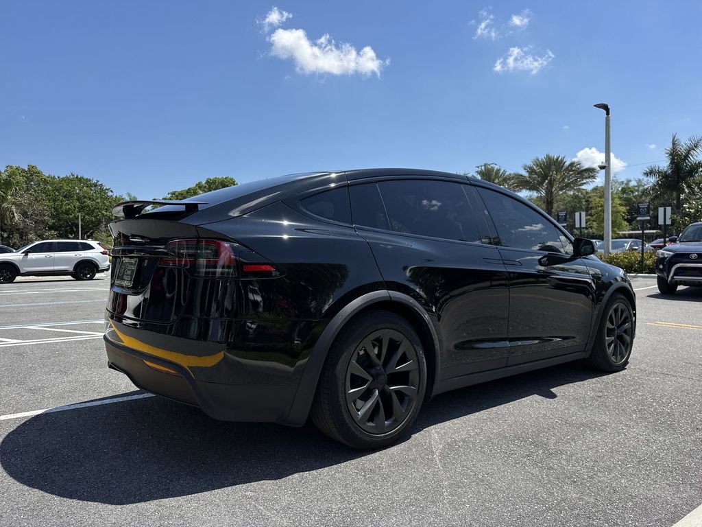 Used 2024 Tesla Model X image 25