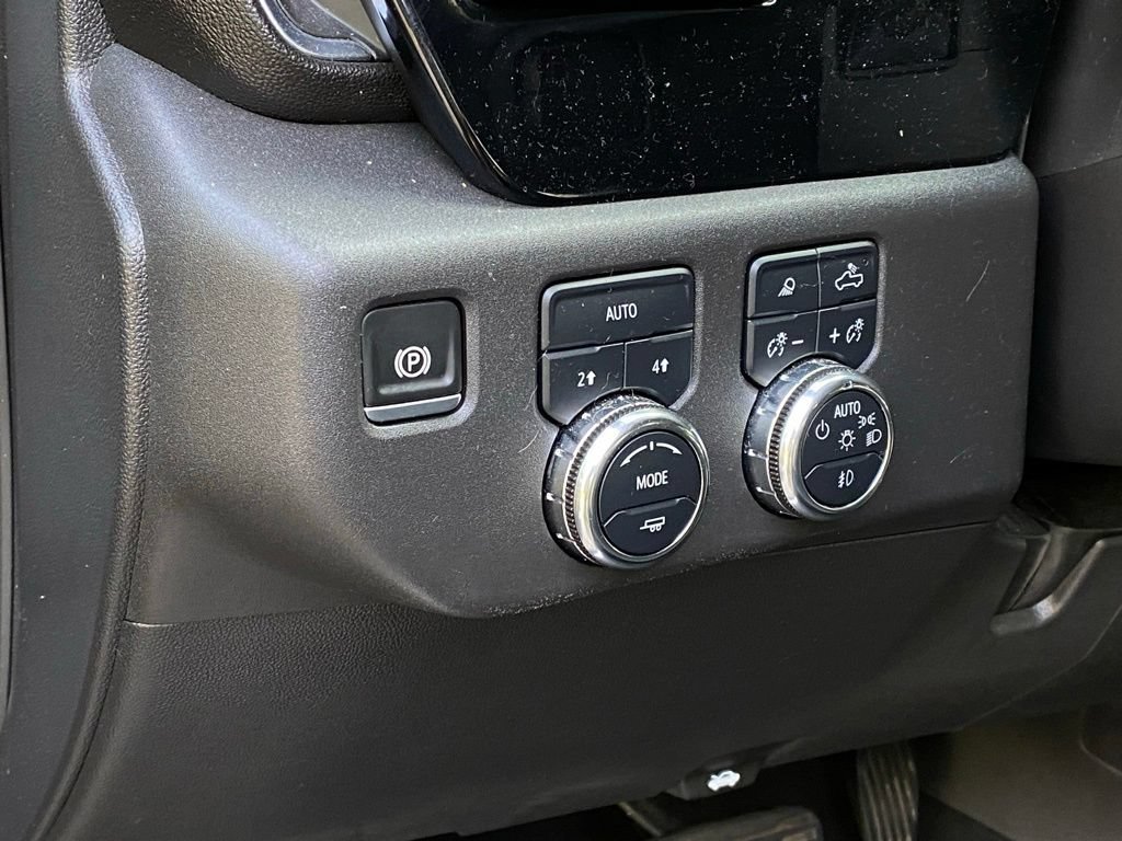 Used 2025 GMC Sierra 1500 SLT AWD/4WD image 12