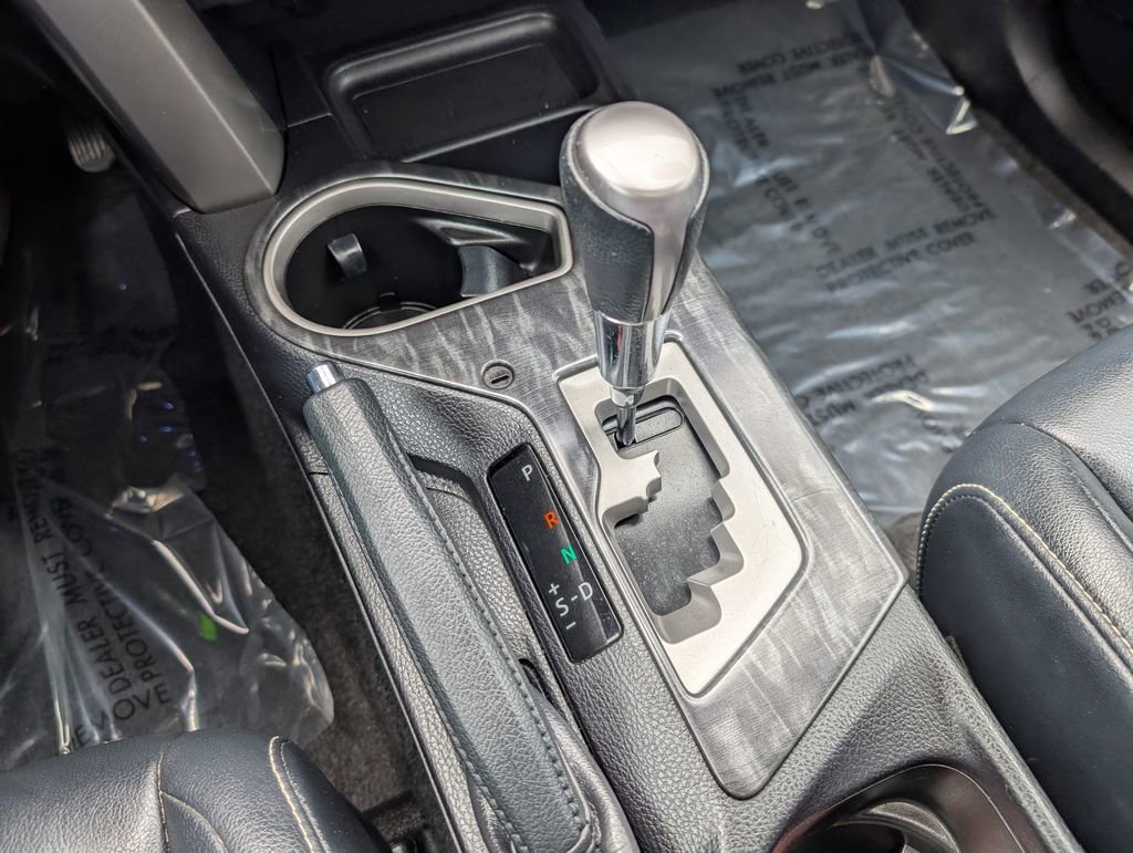 Used 2017 Toyota RAV4 Platinum AWD/4WD image 22