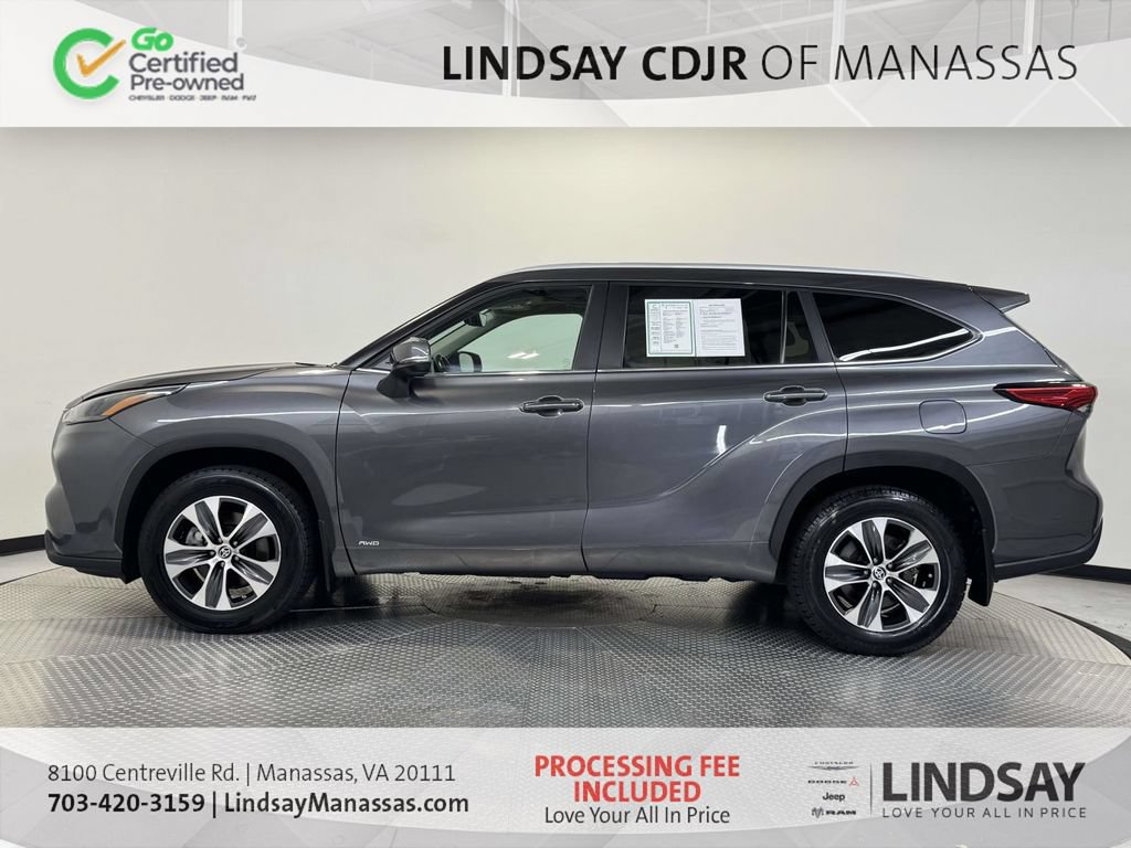 Used 2023 Toyota Highlander XLE AWD/4WD image 5