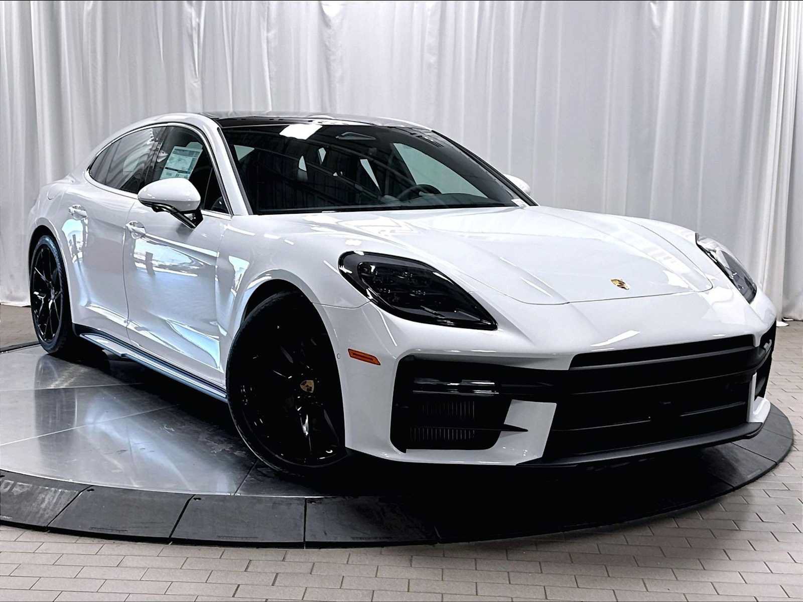New 2026 Porsche Panamera 4 AWD/4WD image 9
