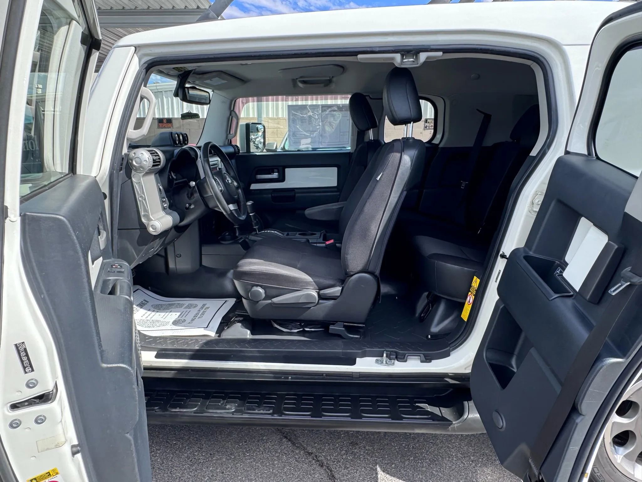 Used 2013 Toyota FJ Cruiser 4WD image 15