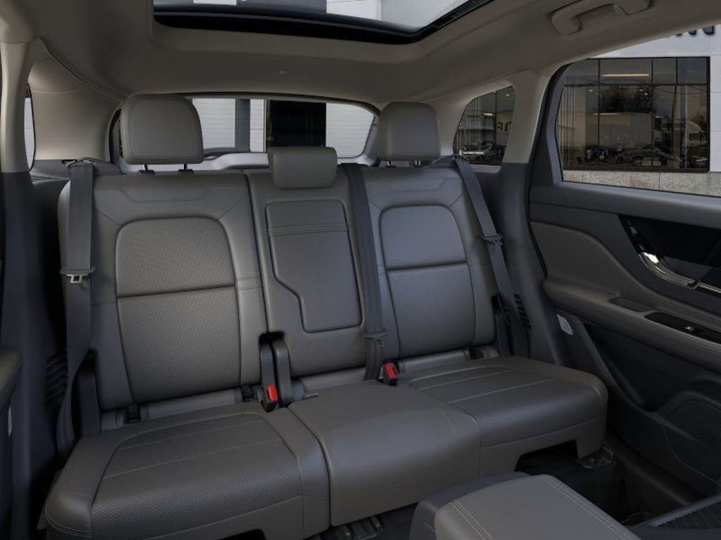 New 2025 Lincoln Corsair Reserve w/ Jet Appearance Package AWD/4WD image 11