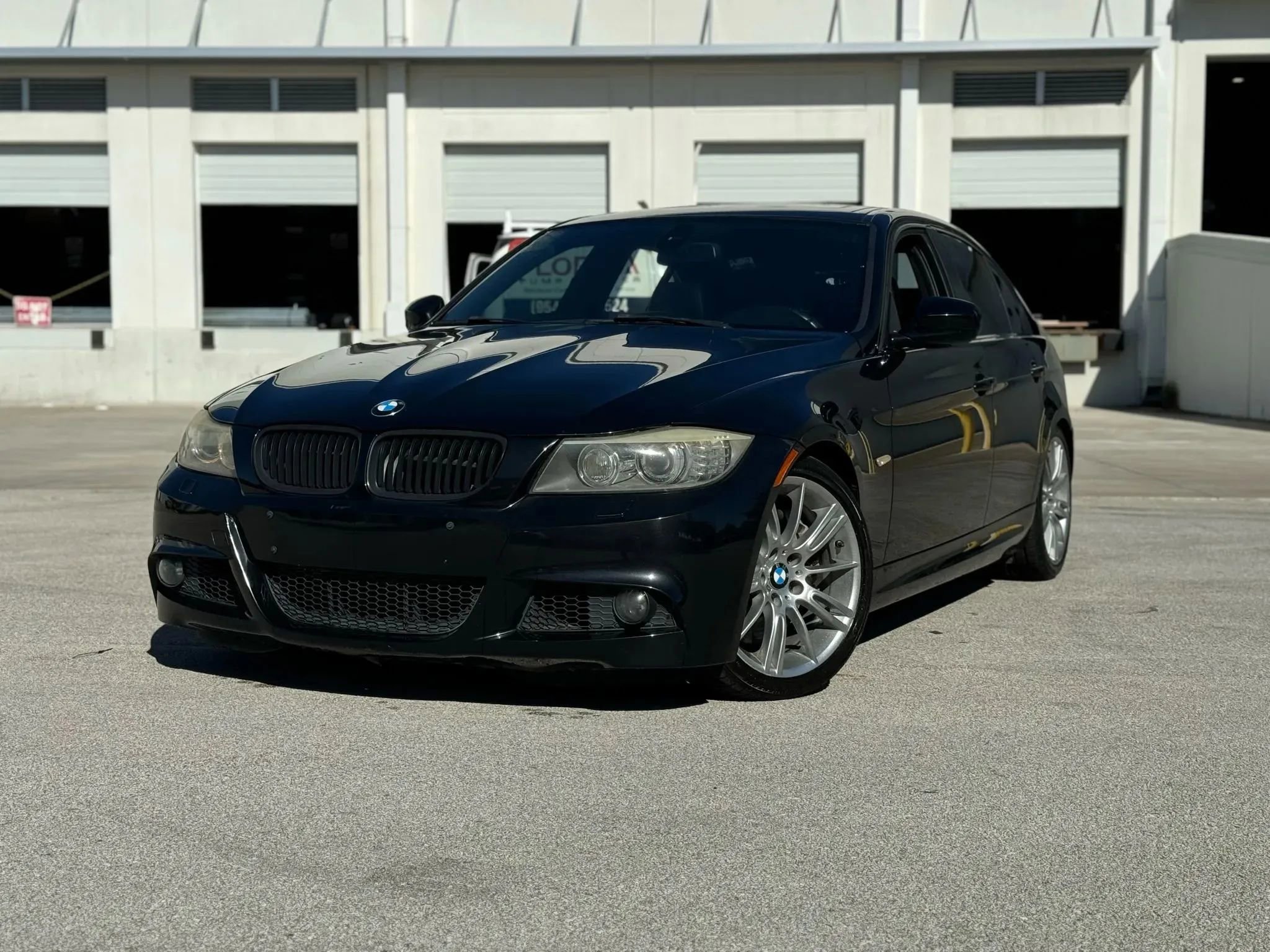 Used 2011 BMW 335i xDrive Sedan image 2