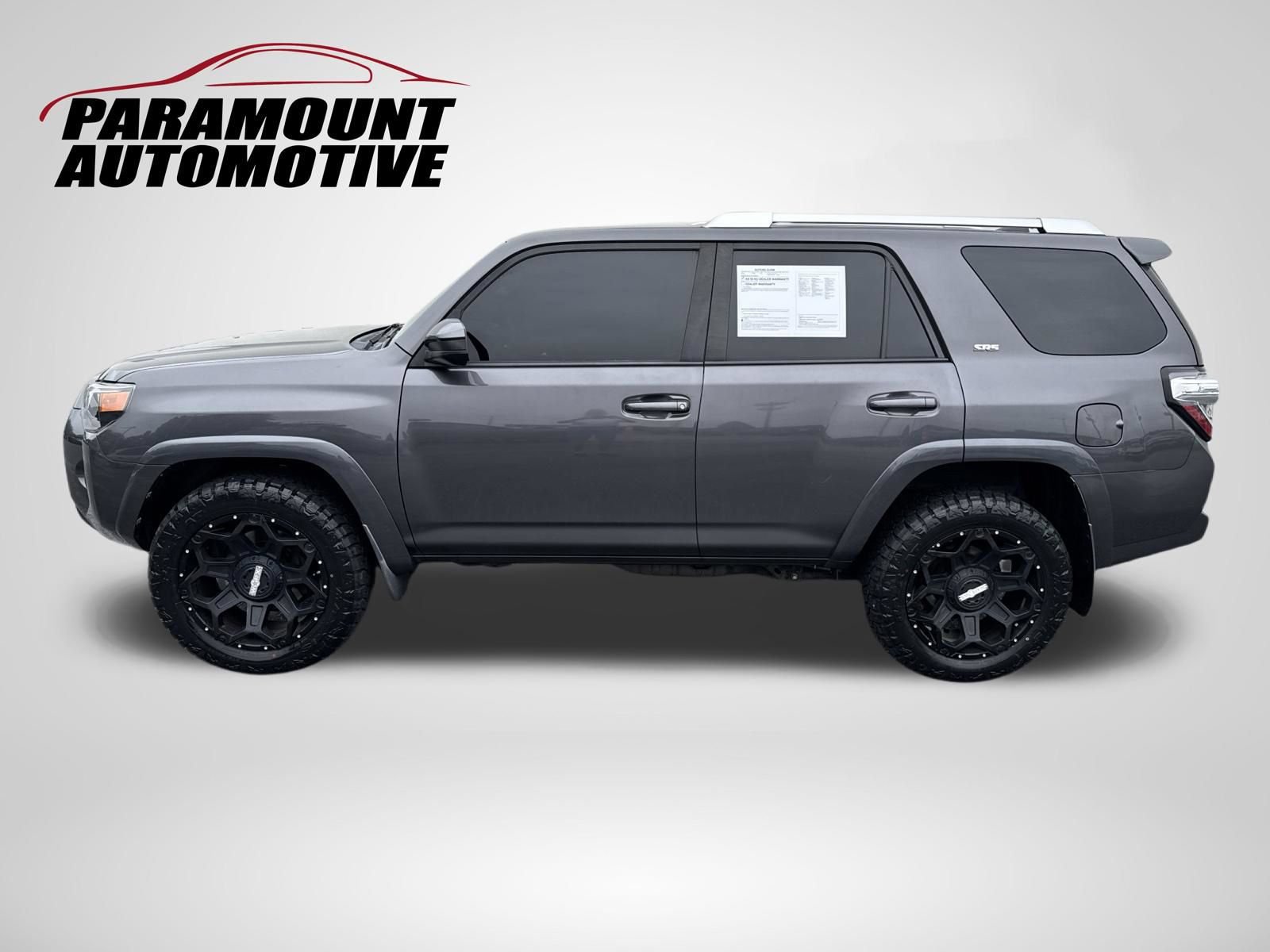 Used 2017 Toyota 4Runner SR5 AWD/4WD image 4