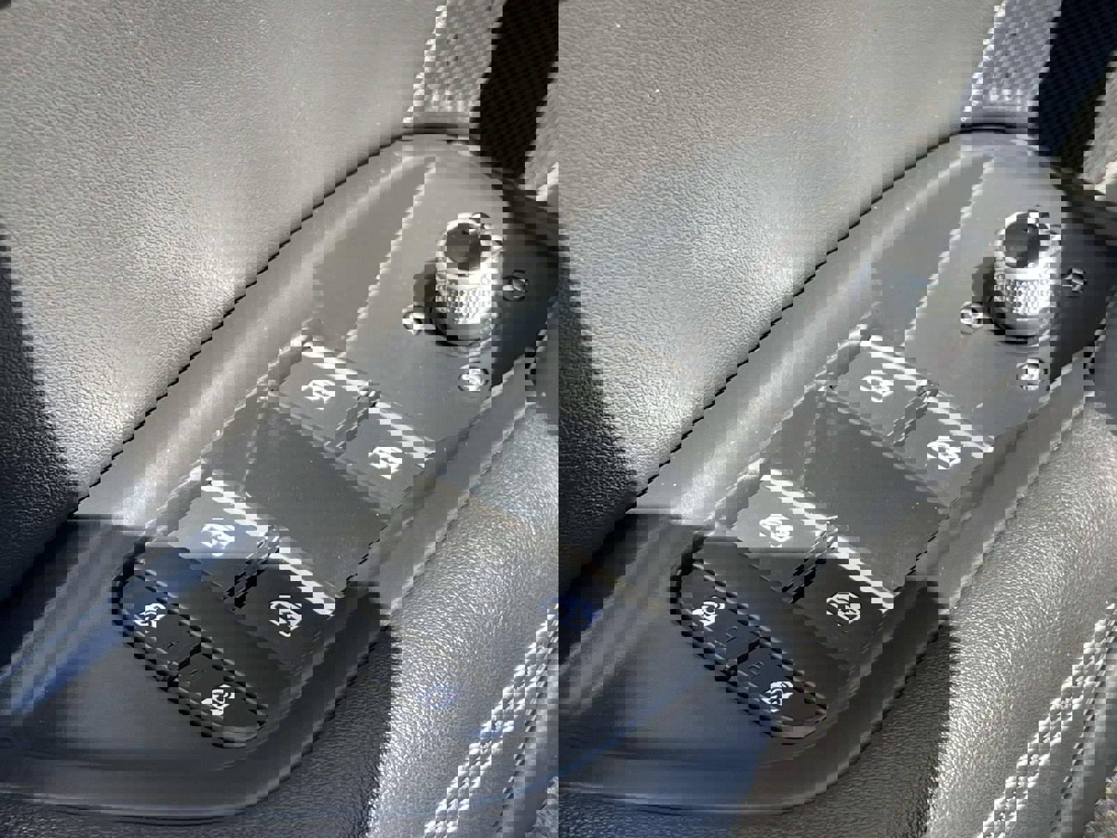 Used 2021 Audi Q5 Prestige w/ Prestige Package image 17