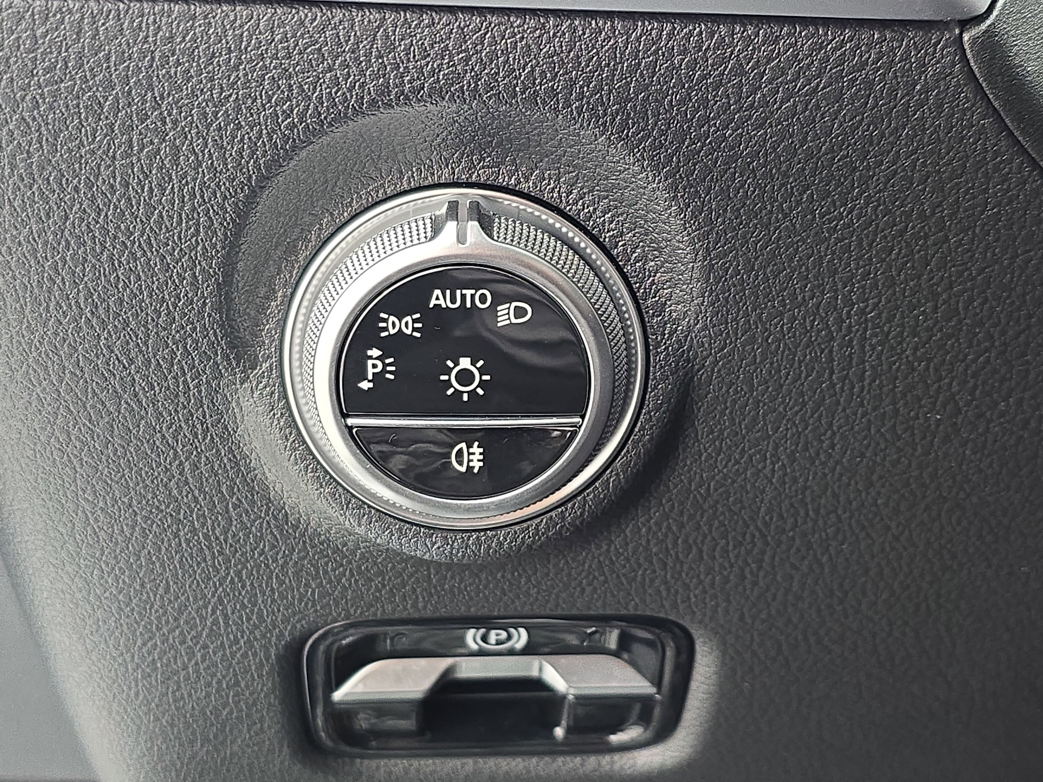 Certified 2024 Mercedes-Benz C 300 4MATIC Sedan image 25