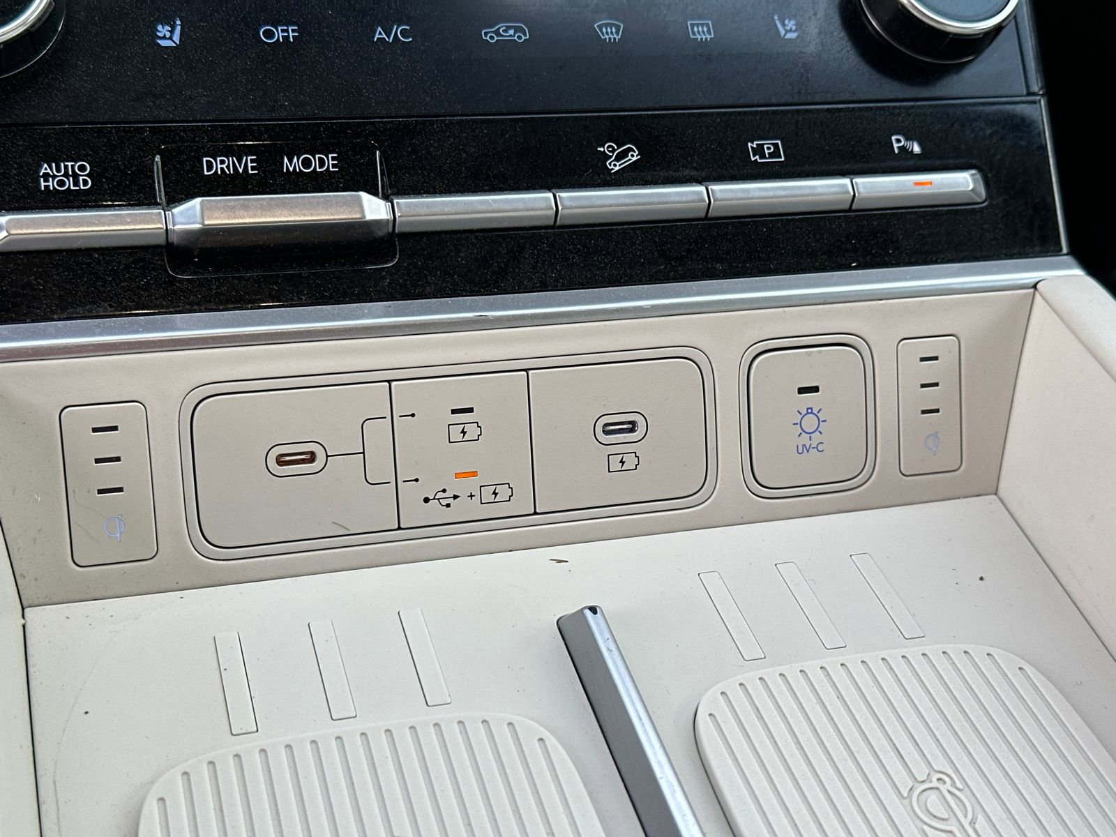 Used 2024 Hyundai Santa Fe Calligraphy image 33