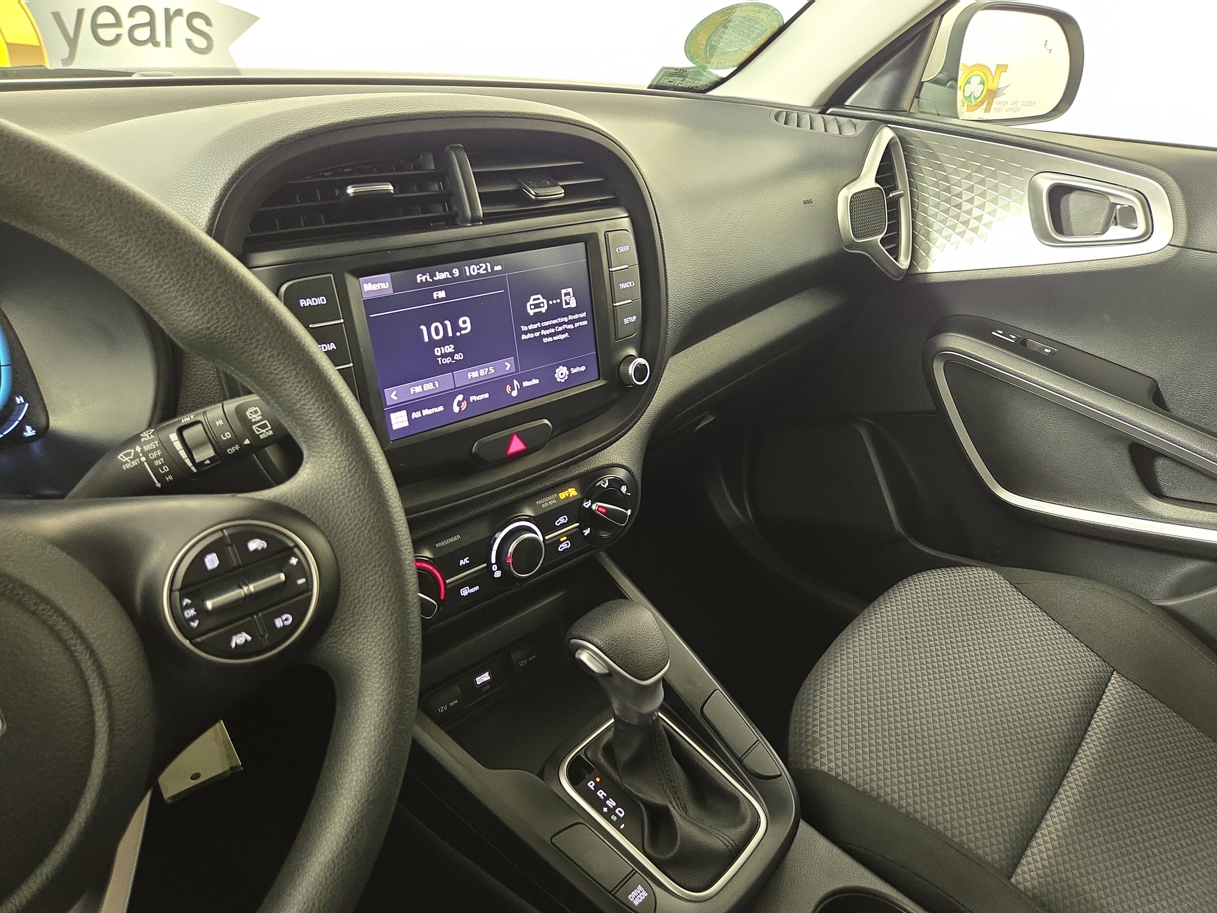 Used 2023 Kia Soul LX w/ LX Technology Package image 23