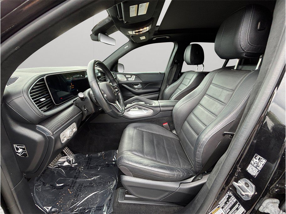 Used 2023 Mercedes-Benz GLS 580 4MATIC image 2