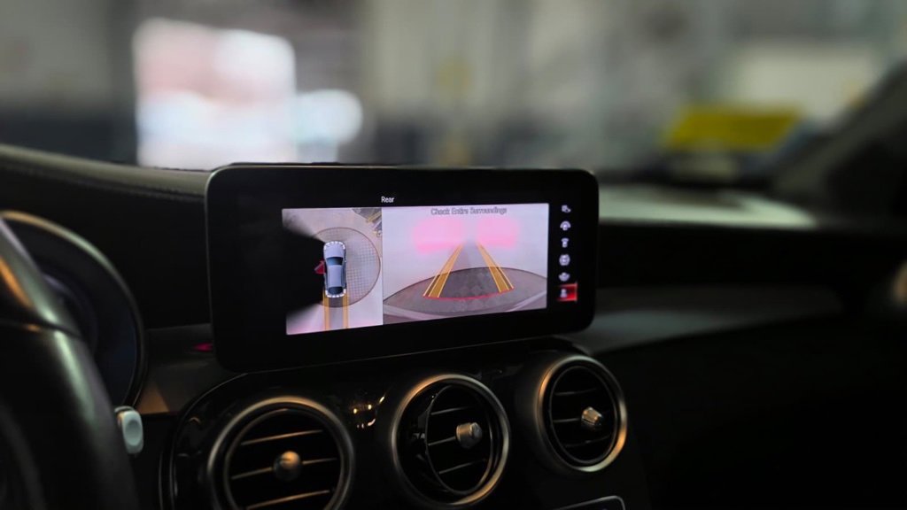 Used 2022 Mercedes-Benz GLC 300 4MATIC Coupe image 18