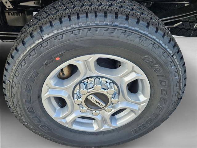 New 2026 Ford F250 XLT w/ FX4 Off-Road Package AWD/4WD image 10