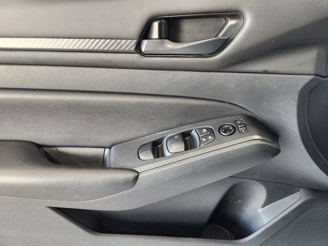 Used 2025 Nissan Altima 2.5 S FWD image 25