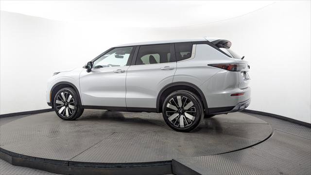Used 2025 Mitsubishi Outlander SE image 6