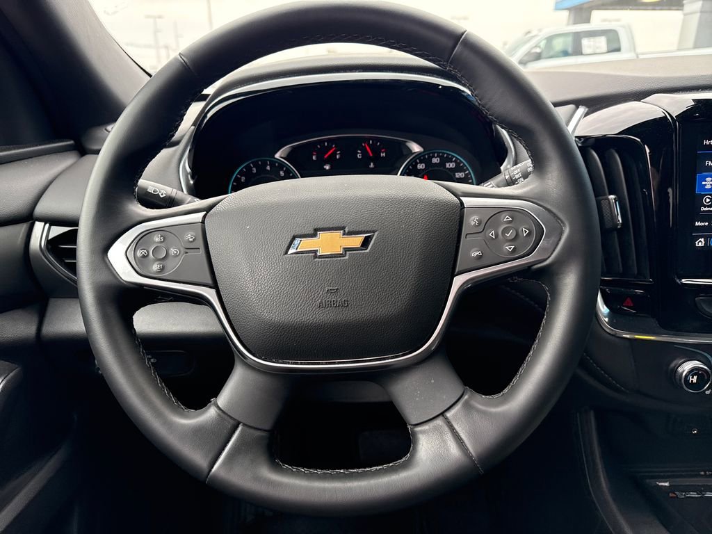 Used 2023 Chevrolet Traverse LT image 17