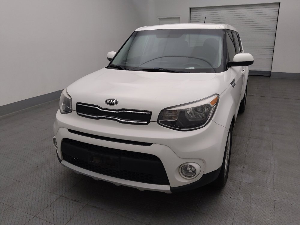 Used 2017 Kia Soul + image 15