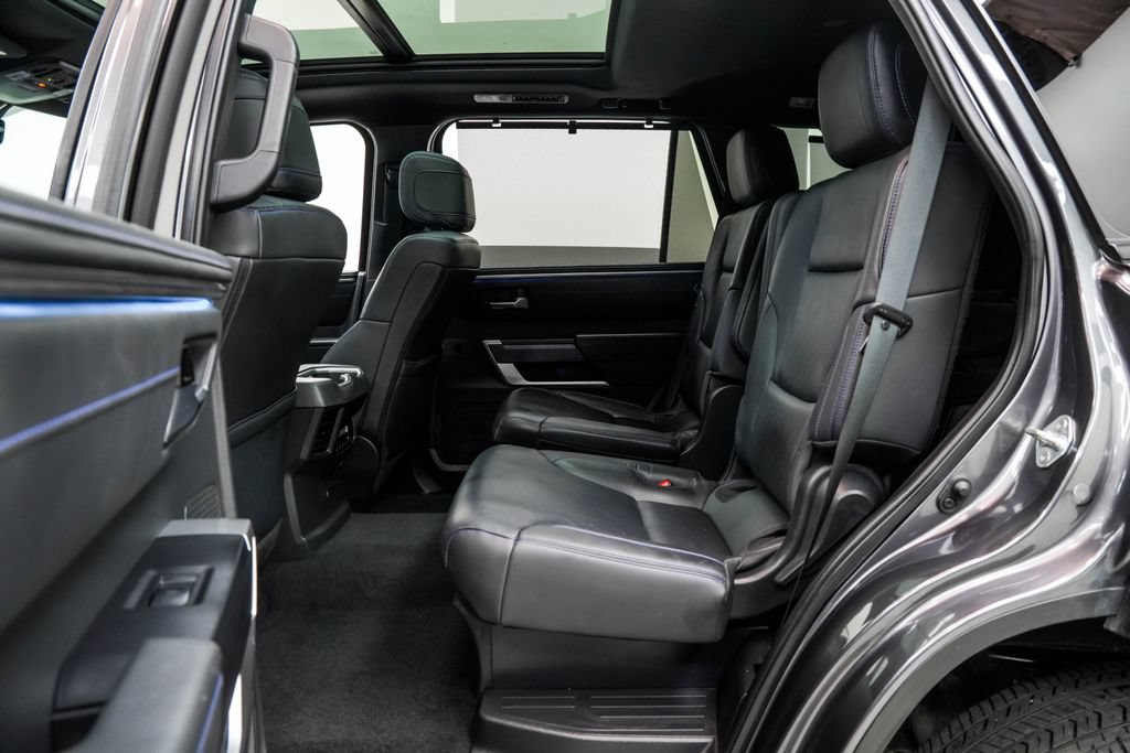 Used 2024 Toyota Sequoia Platinum AWD/4WD image 19
