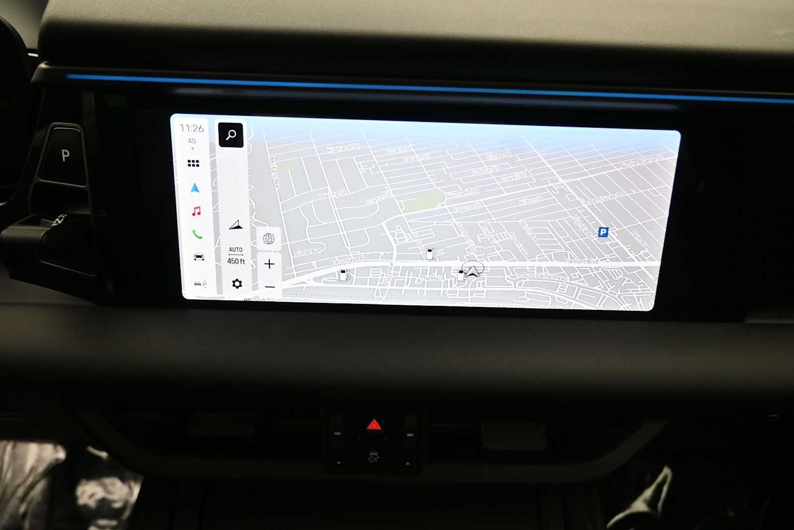 Certified 2025 Porsche Macan Electric RWD image 13