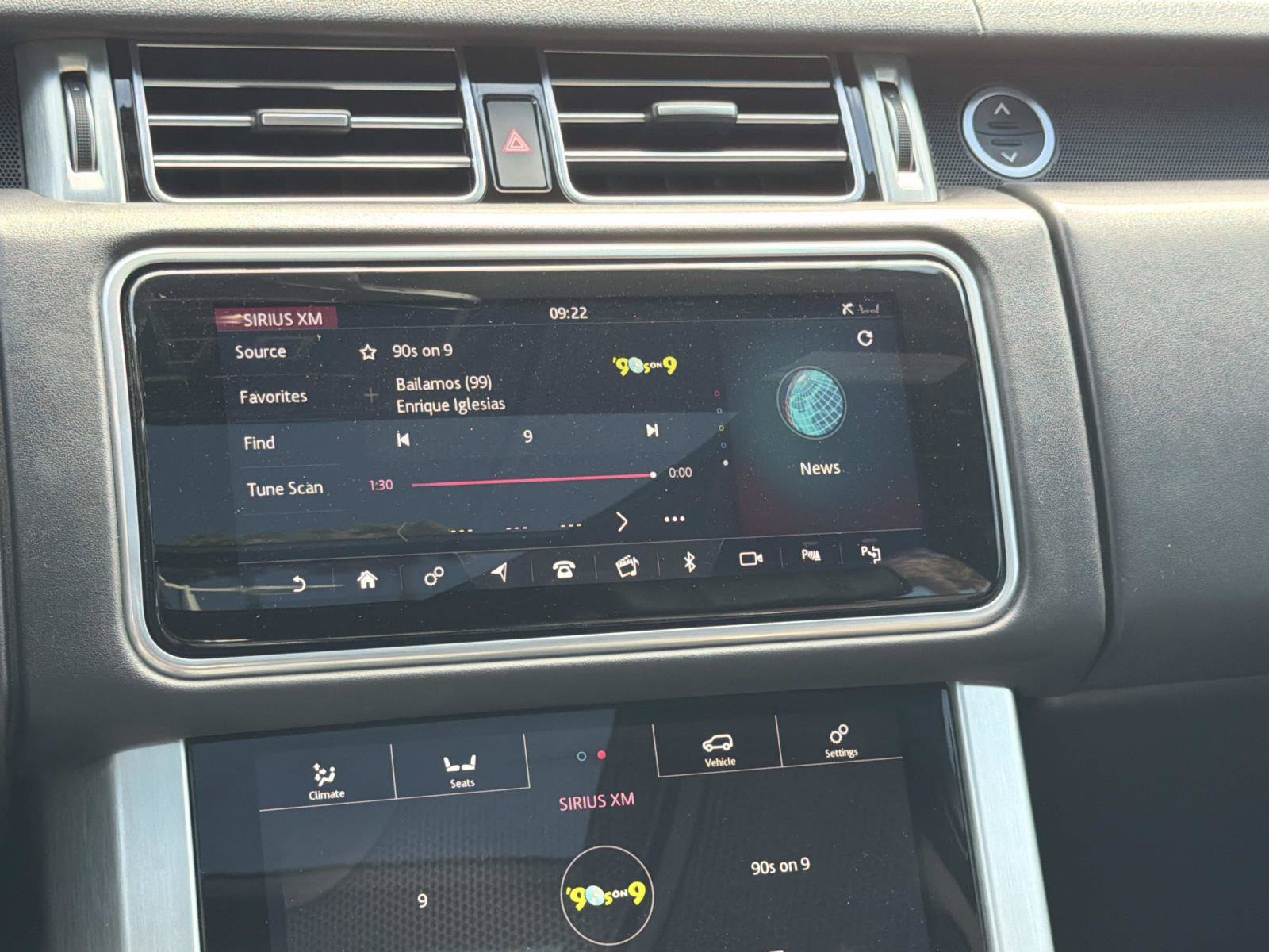 Used 2019 Land Rover Range Rover Supercharged AWD/4WD image 10