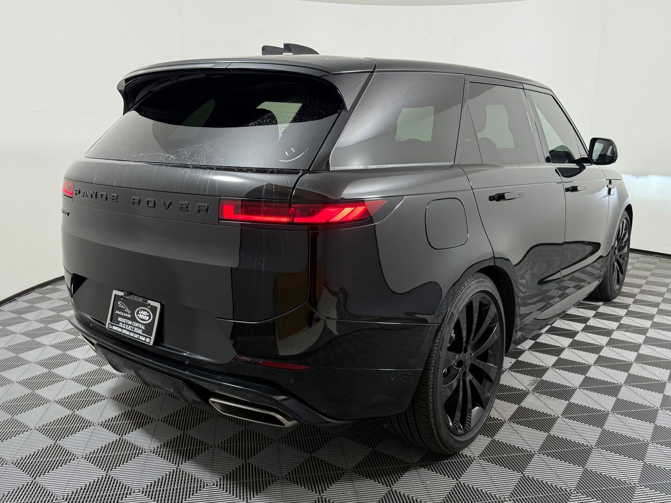 Used 2026 Land Rover Range Rover Sport Dynamic SE AWD/4WD image 10