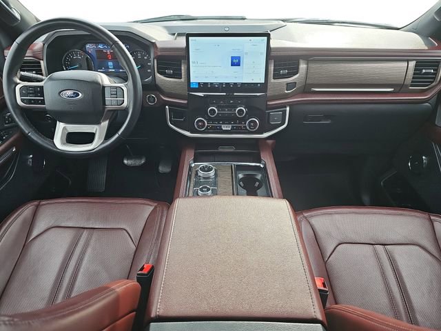 Used 2024 Ford Expedition Limited image 11