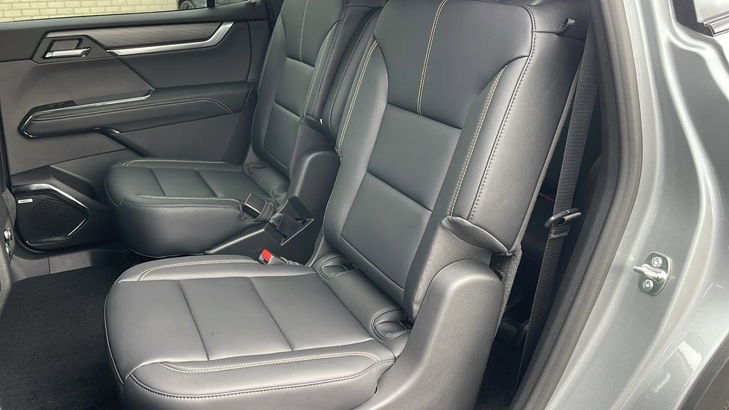 New 2026 GMC Acadia Elevation w/ Black Edition FWD image 15