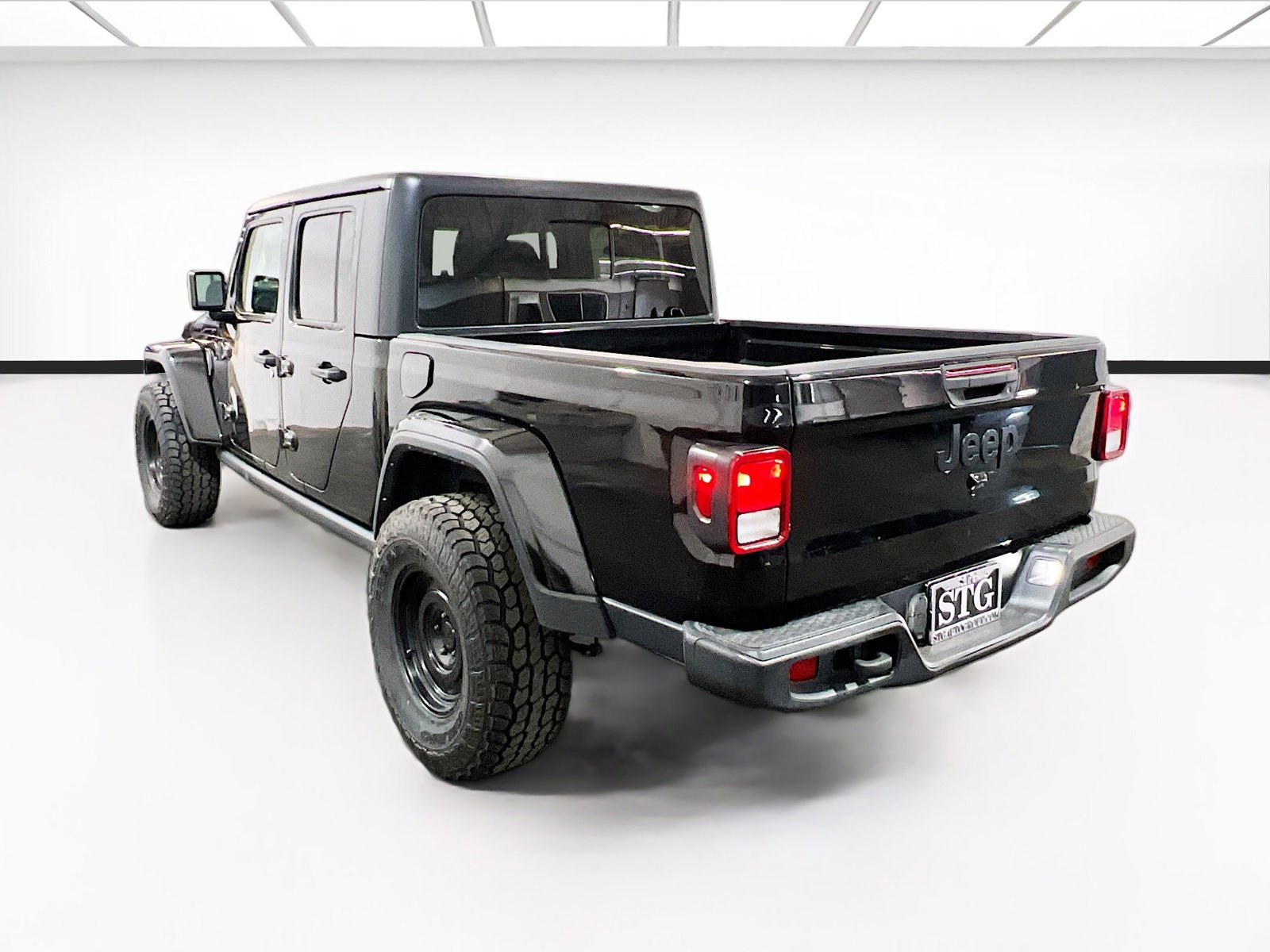 Used 2022 Jeep Gladiator Sport AWD/4WD image 6