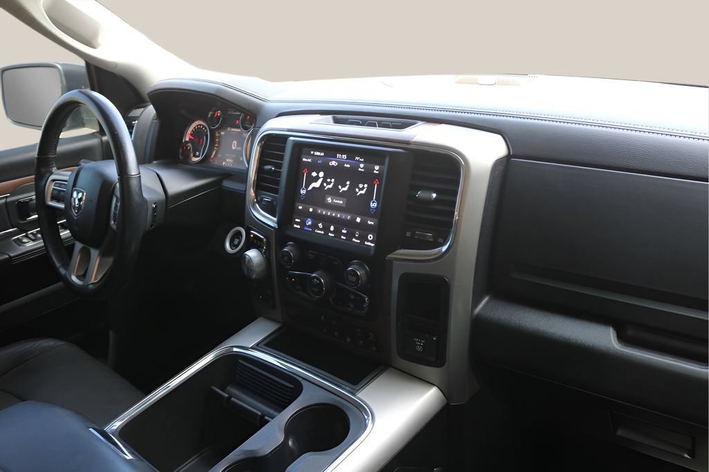 Used 2018 RAM 1500 Laramie w/ Convenience Group AWD/4WD image 19