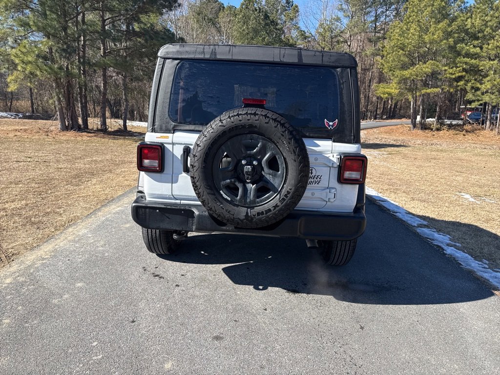 Used 2025 Jeep Wrangler Sport image 6