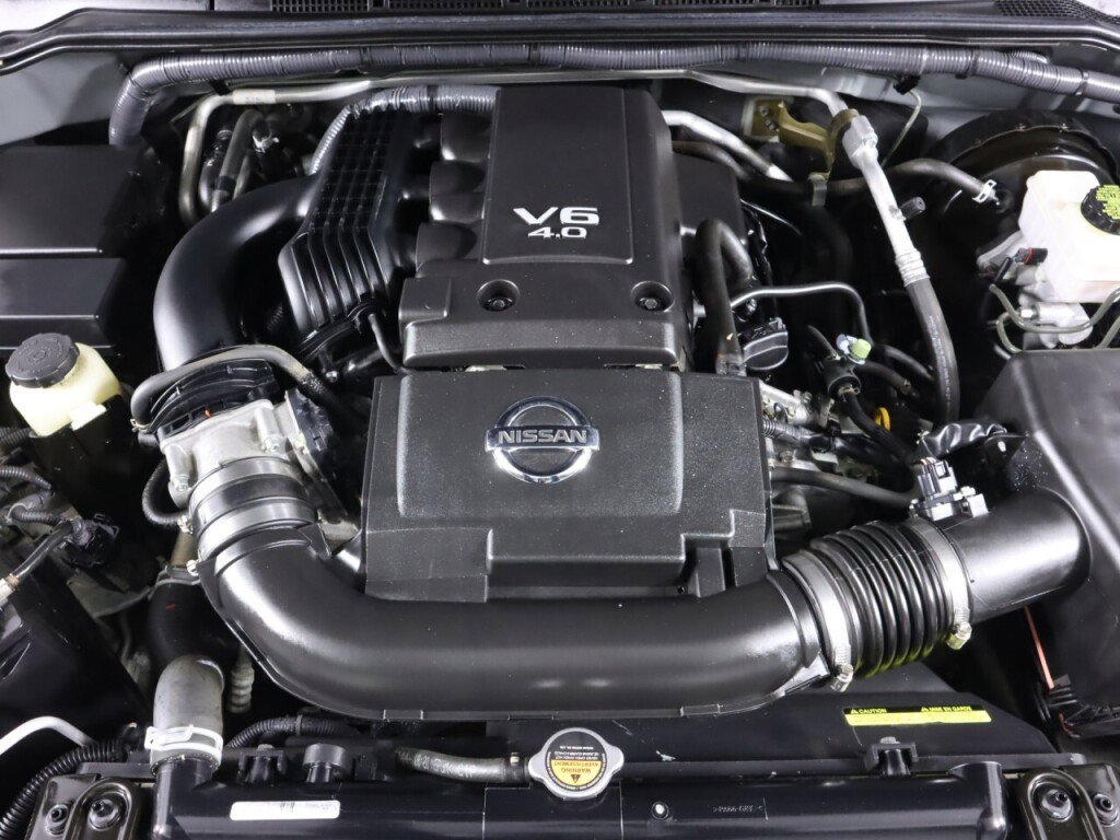 Used 2016 Nissan Frontier PRO-4X image 38