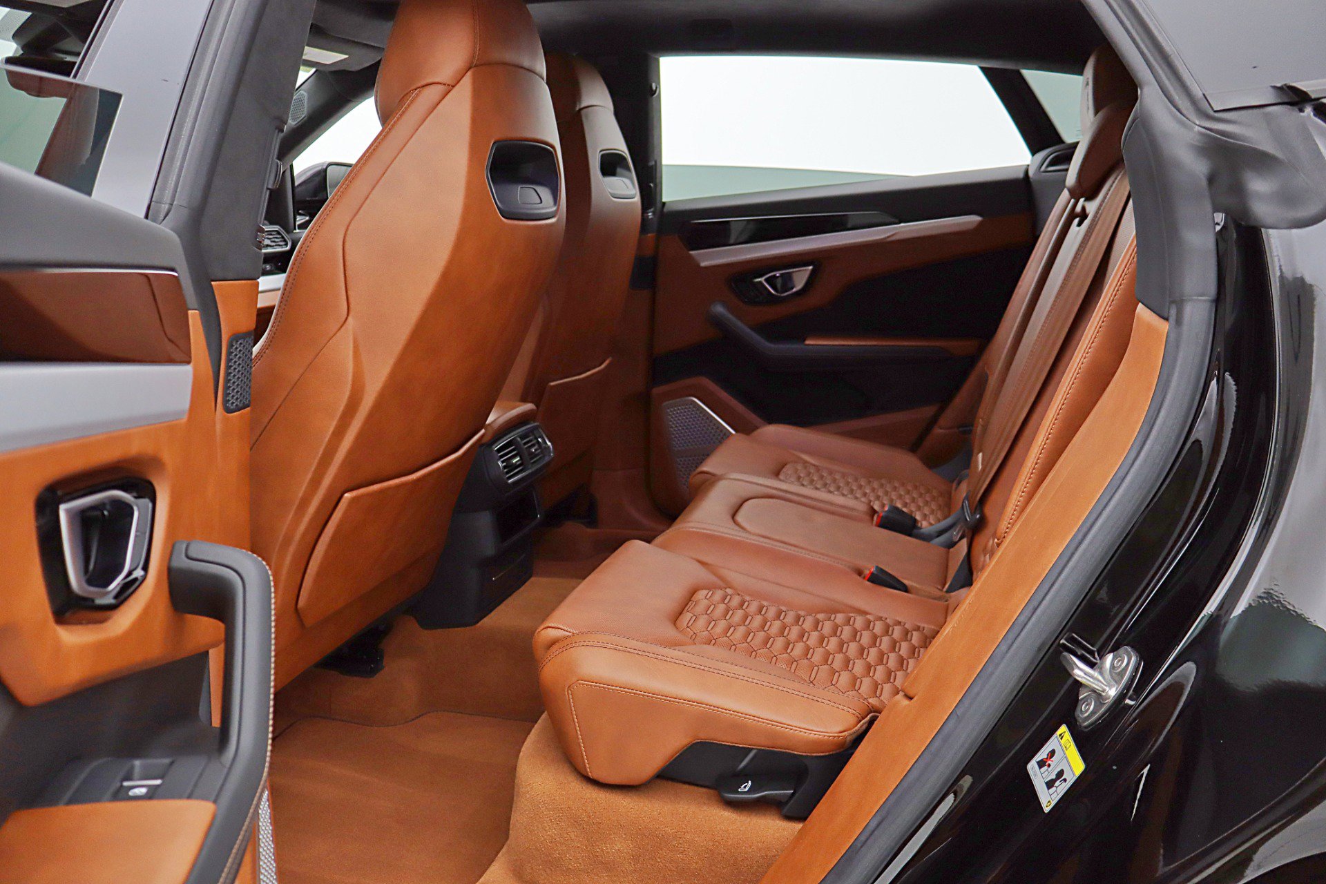 Used 2019 Lamborghini Urus AWD/4WD image 45