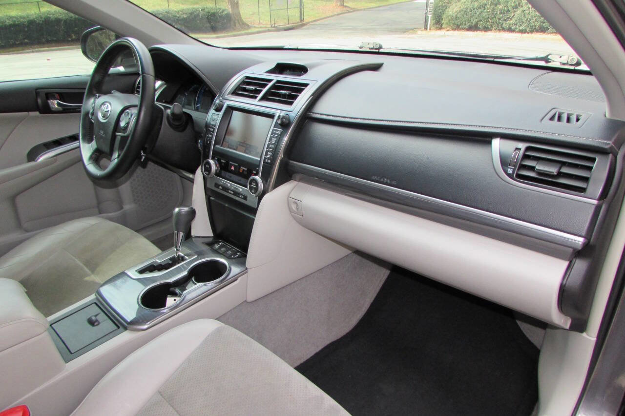 Used 2014 Toyota Camry XLE image 39