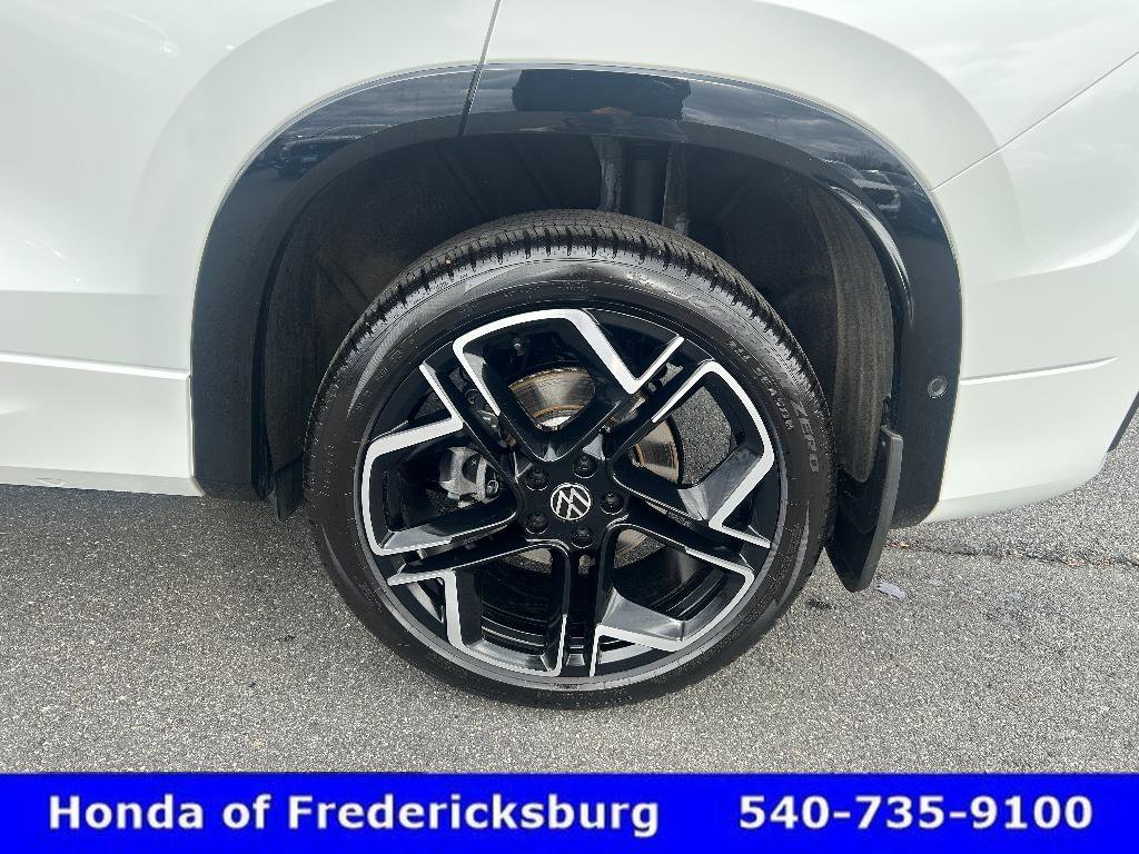 Used 2026 Volkswagen Tiguan SEL R-Line image 35