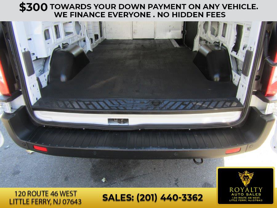 Used 2023 Ford Transit 250 Medium Roof image 24