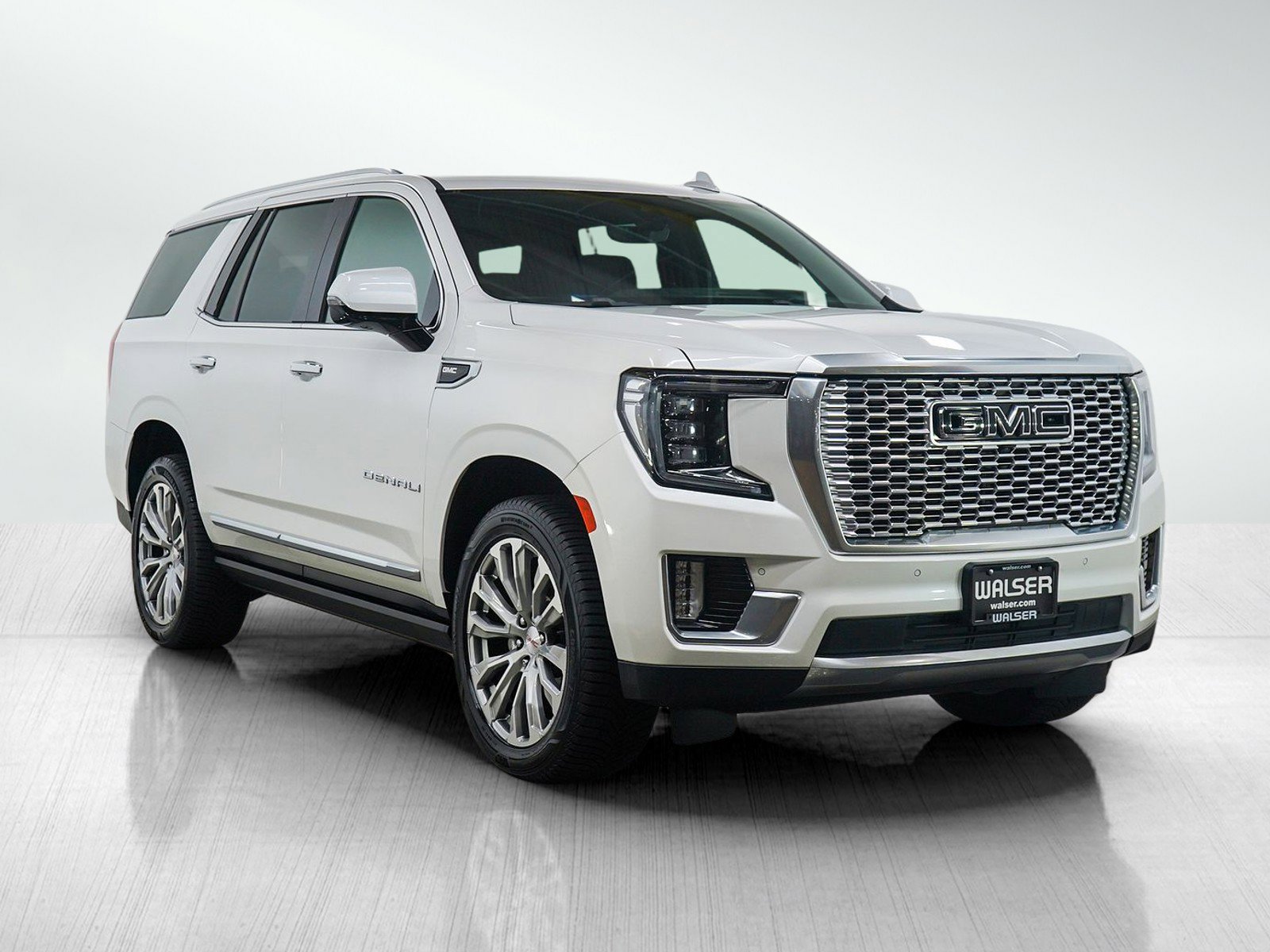 Used 2021 GMC Yukon Denali w/ Denali Premium Package image 7
