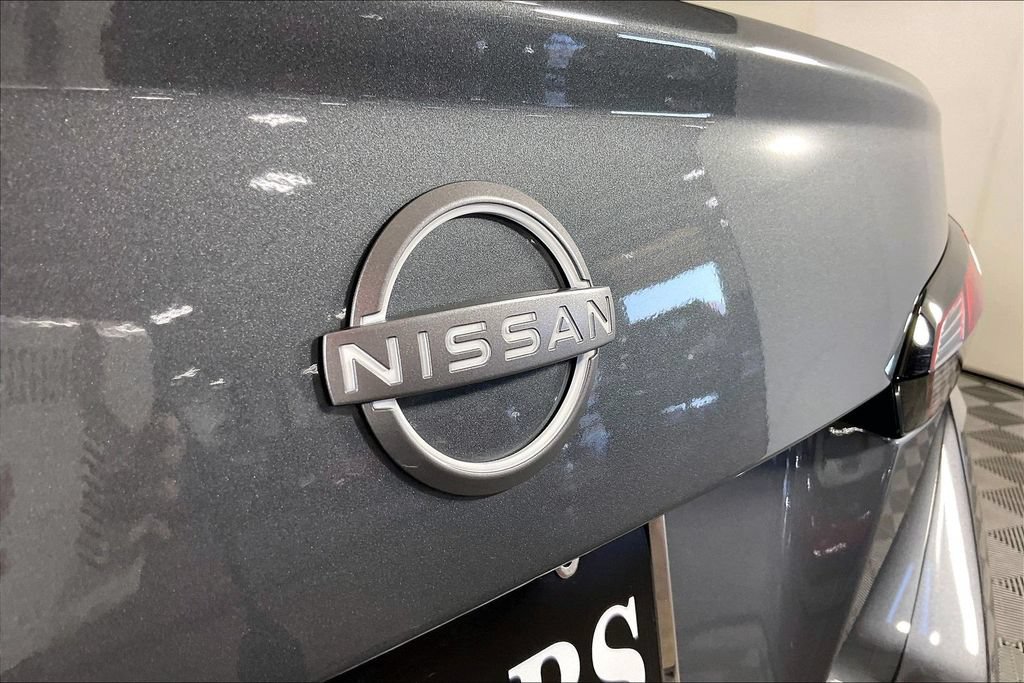 Used 2025 Nissan Versa SV w/ Trunk Package FWD image 38