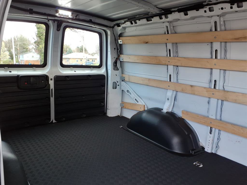 Used 2024 Chevrolet Express 2500 w/ Driver Convenience Package image 13