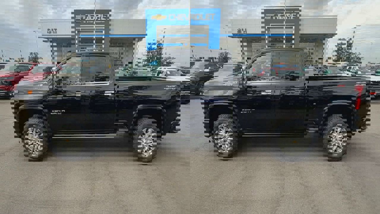 Used 2022 Chevrolet Silverado 3500 High Country w/ LPO, Hitch Package image 4