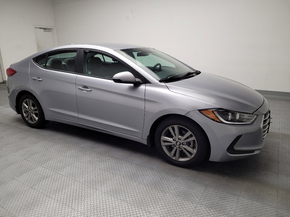 Used 2017 Hyundai Elantra SE image 11