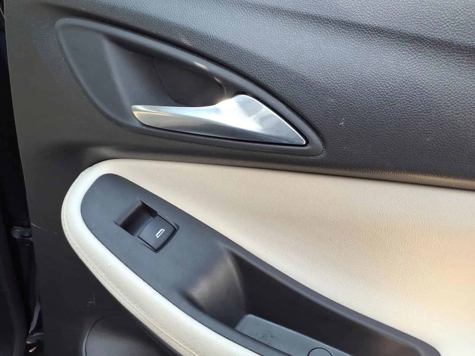 Used 2024 Buick Encore GX Sport Touring image 15