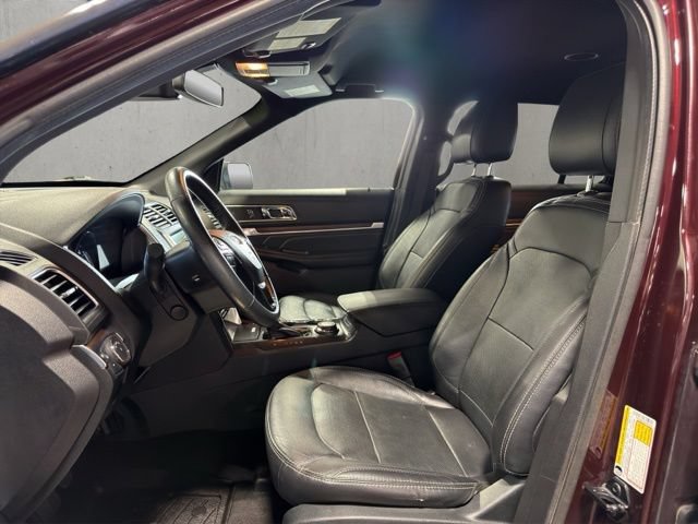 Used 2019 Ford Explorer Limited w/ Ford Safe & Smart Package AWD/4WD image 6