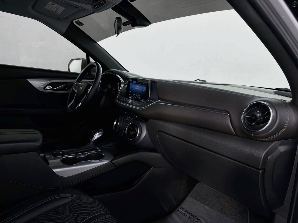 Used 2020 Chevrolet Blazer LT FWD image 31