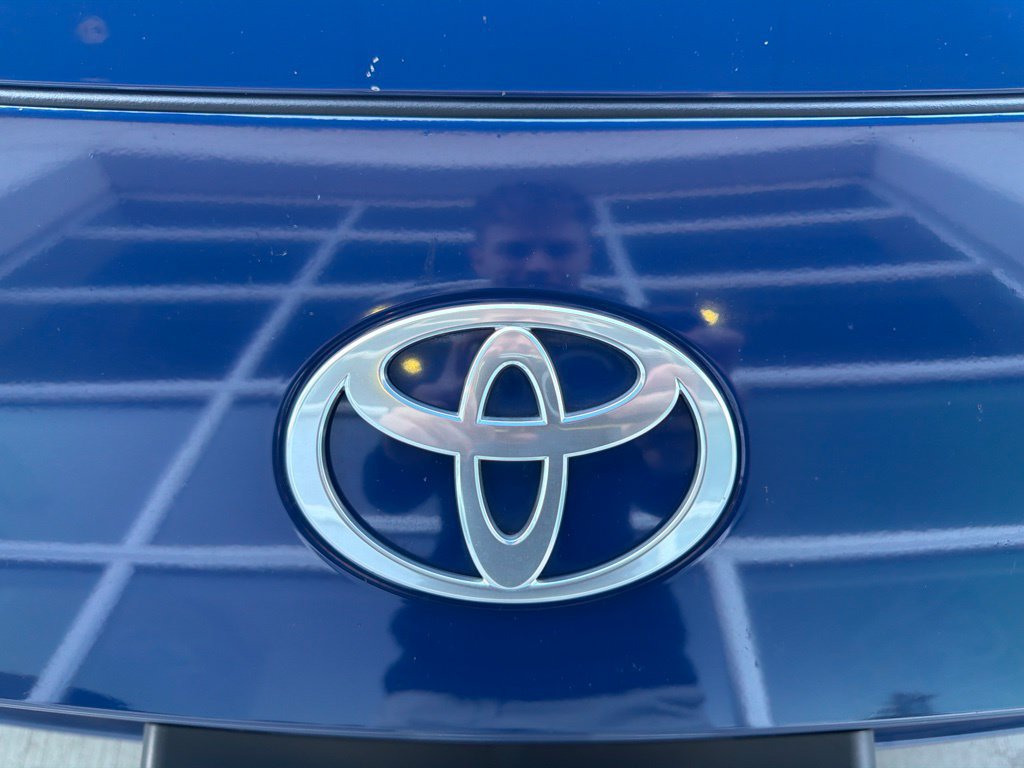 Used 2025 Toyota Camry LE FWD image 27