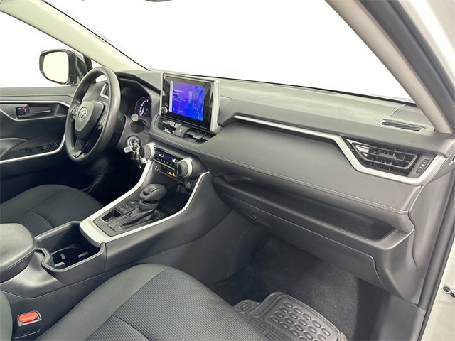Used 2025 Toyota RAV4 LE image 27