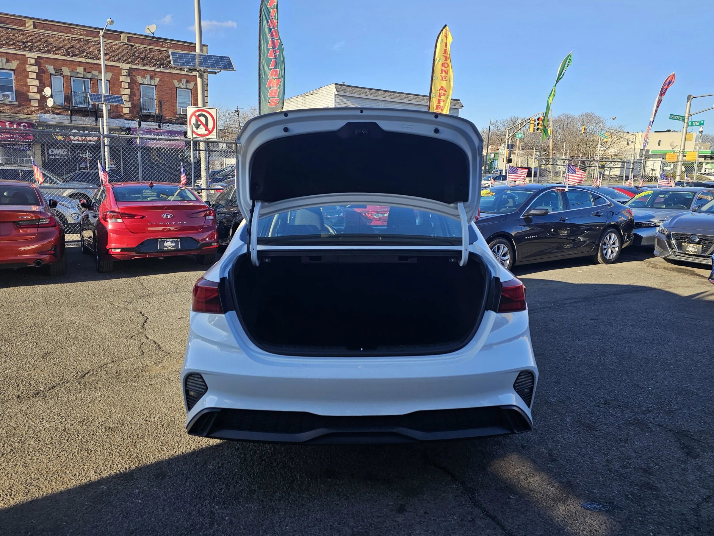 Used 2023 Kia Forte LXS w/ LXS Technology Package FWD image 8
