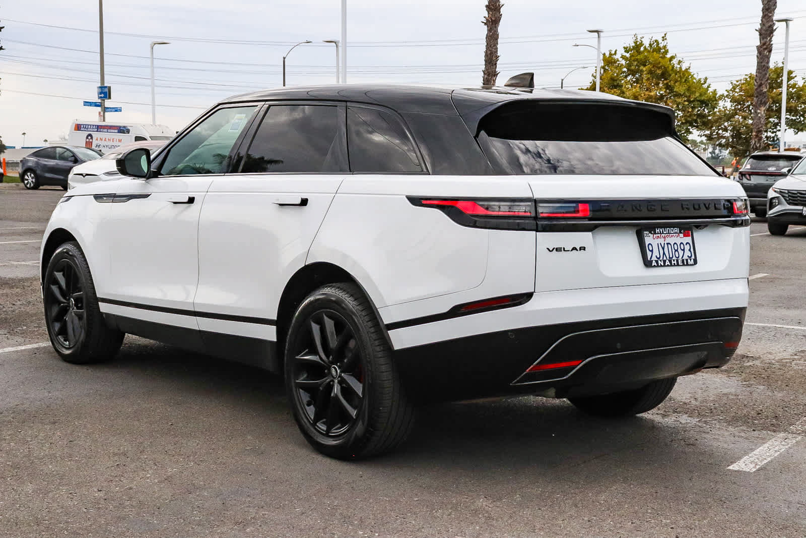 Used 2024 Land Rover Range Rover Velar Dynamic SE AWD/4WD image 9